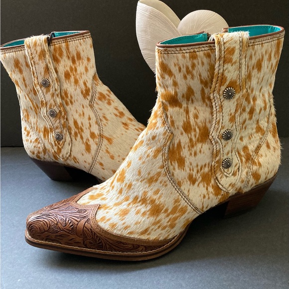 MYRA WESTRO WESTERN HAND-TOOLED BOOTIES - Picture 15 of 16